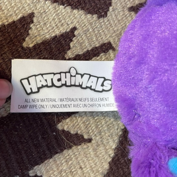 Spin Master Draggle Hatchimal Purple with Blue Wings Electronic Interactive Toy - Picture 8 of 11